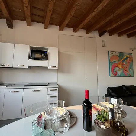 Apartment Cr - Casa Sulle Mura Romane - Old Town