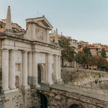 Cr - Casa Sulle Mura Romane - Old Town Apartment